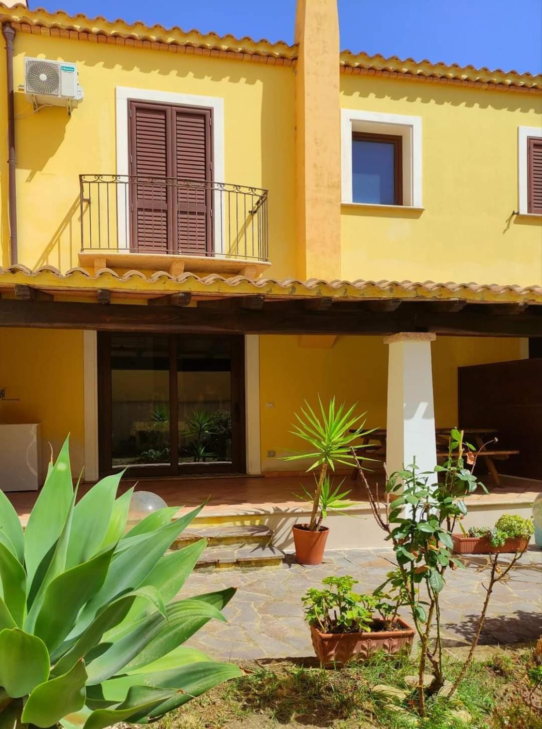 Casa Il Cortile Fiorito Apartment Tortoli Exterior photo